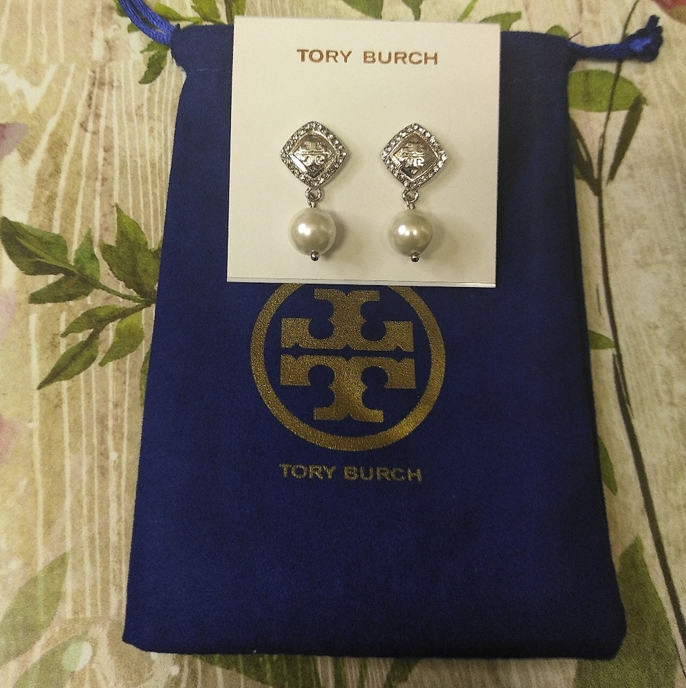 Tb Gold Pearl pendants earrings
